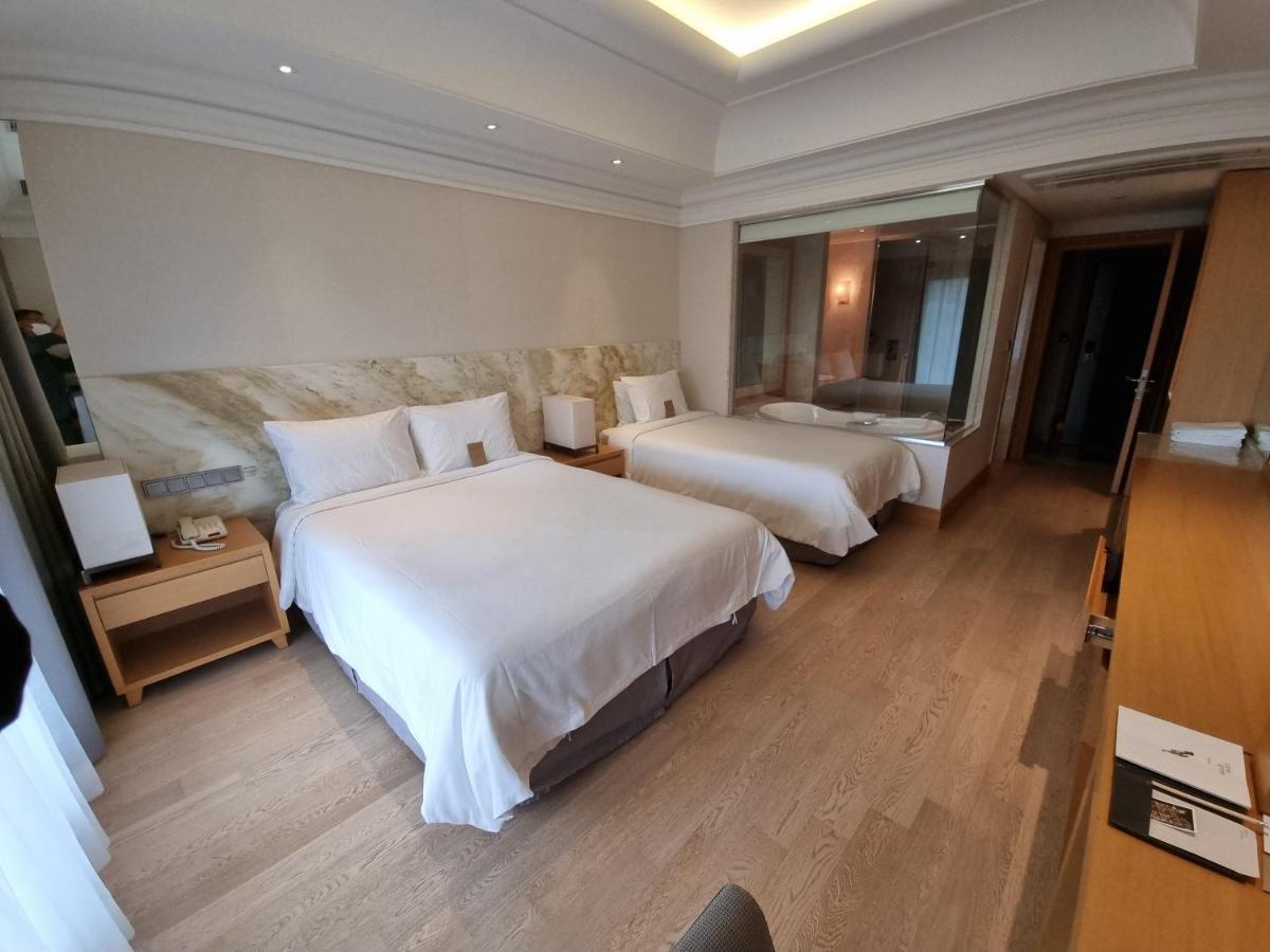 Pinegrove Hotel Gimhae Exterior foto